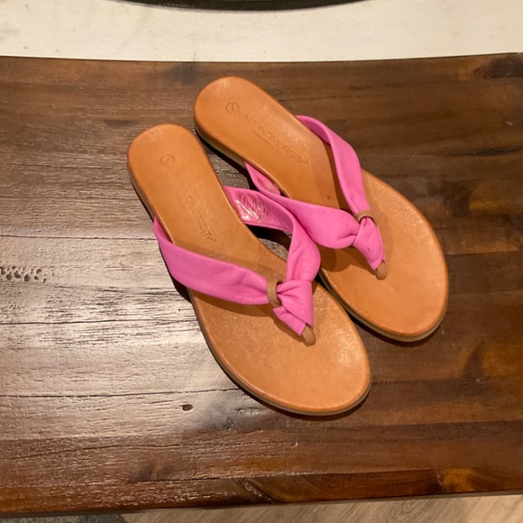 Unity in Diversity Kira Flip Flop Pink Size 8.5 - Picture 1 of 6